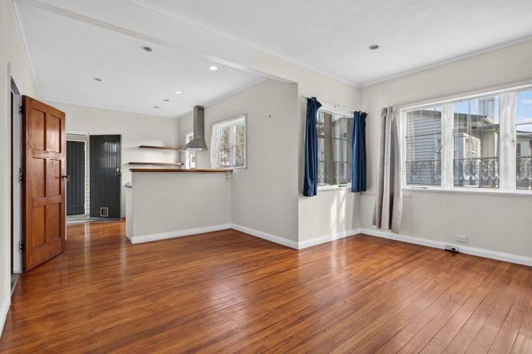 Photo of property in 23 Cairnfield Road, Kensington, Whangarei, 0112