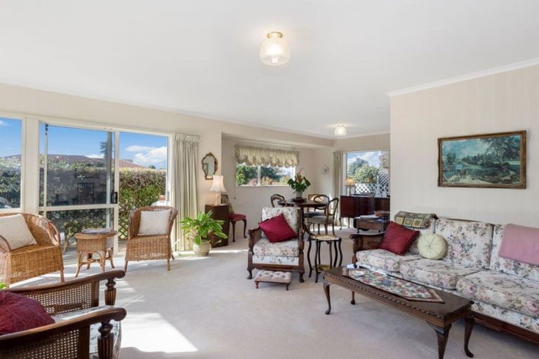 Photo of property in 18 Balmacewen Place, Mount Maunganui, 3116