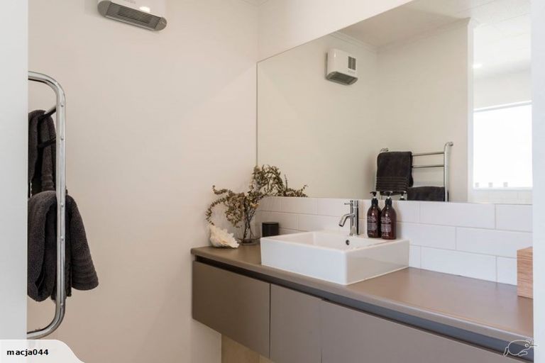 Photo of property in 3 Mahupuku Street, Greytown, 5712