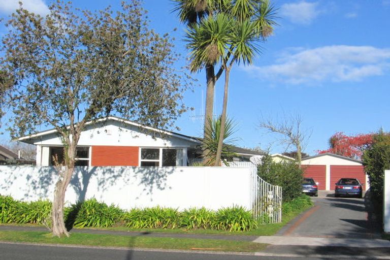 Photo of property in 14 Glen Lynne Avenue, Queenwood, Hamilton, 3210