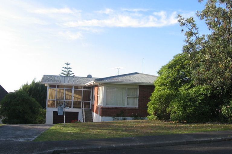 Photo of property in 27 Marcel Place, Glenfield, Auckland, 0629