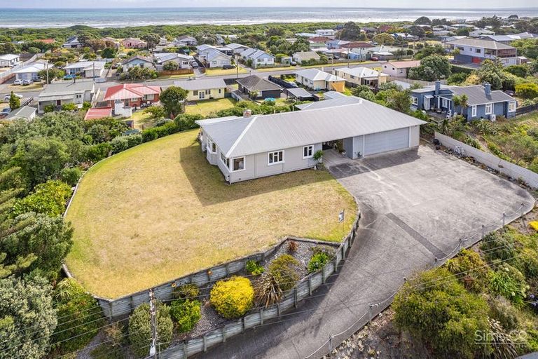 Photo of property in 153 Cornfoot Street, Castlecliff, Whanganui, 4501