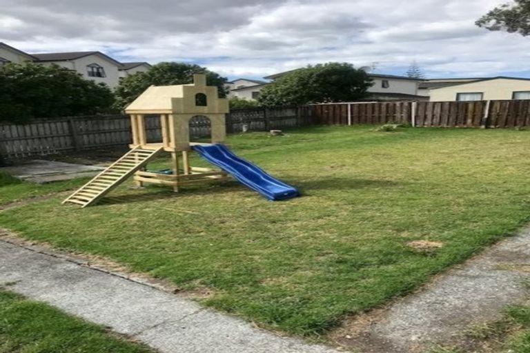 Photo of property in 30 Glynnbrooke Street, Te Atatu South, Auckland, 0610