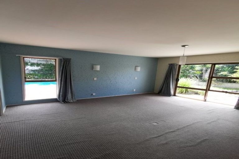 Photo of property in 31 Jellicoe Road, Murrays Bay, Auckland, 0630