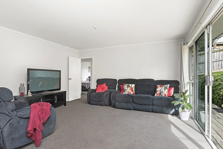 Photo of property in 148 Waimumu Road, Massey, Auckland, 0614