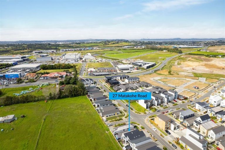 Photo of property in 27 Matakohe Road, Westgate, Auckland, 0814