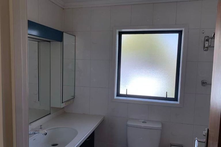 Photo of property in 3 Coventry Way, Long Bay, Auckland, 0630