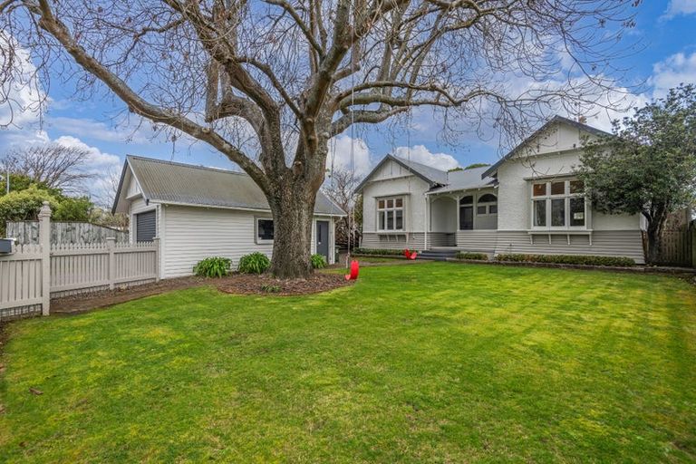 Photo of property in 10 Manson Street, Terrace End, Palmerston North, 4410