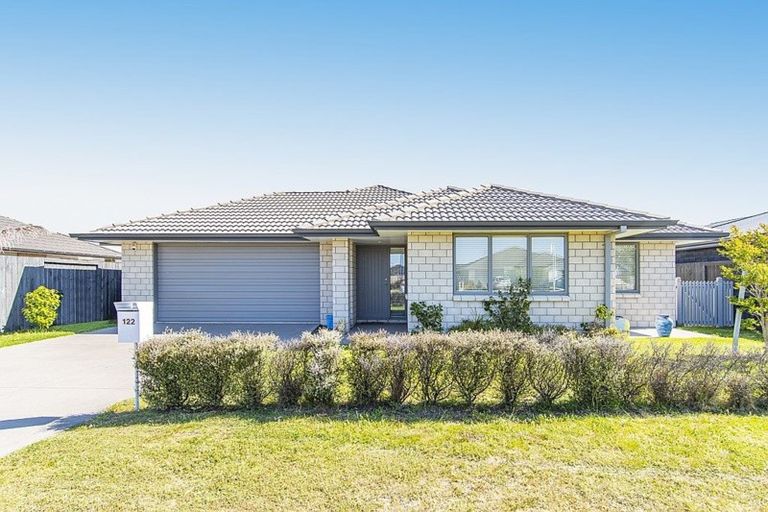 Photo of property in 122 The Boulevard, Papamoa Beach, Papamoa, 3118