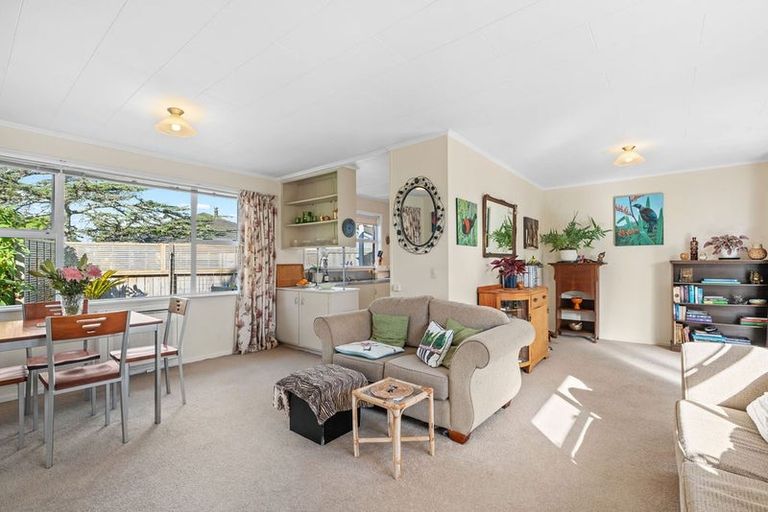 Photo of property in 203 Parkhurst Road, Parakai, 0830