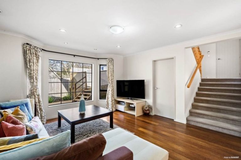 Photo of property in 60a Vincent Street, Howick, Auckland, 2014