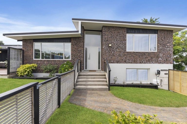 Photo of property in 11 Bacot Place, Howick, Auckland, 2014