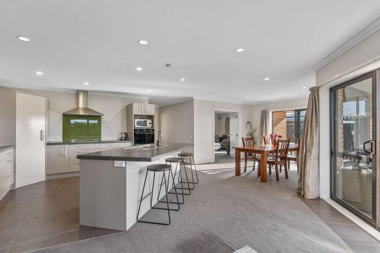 Photo of property in 8 Brompton Close, Richmond Heights, Taupo, 3330