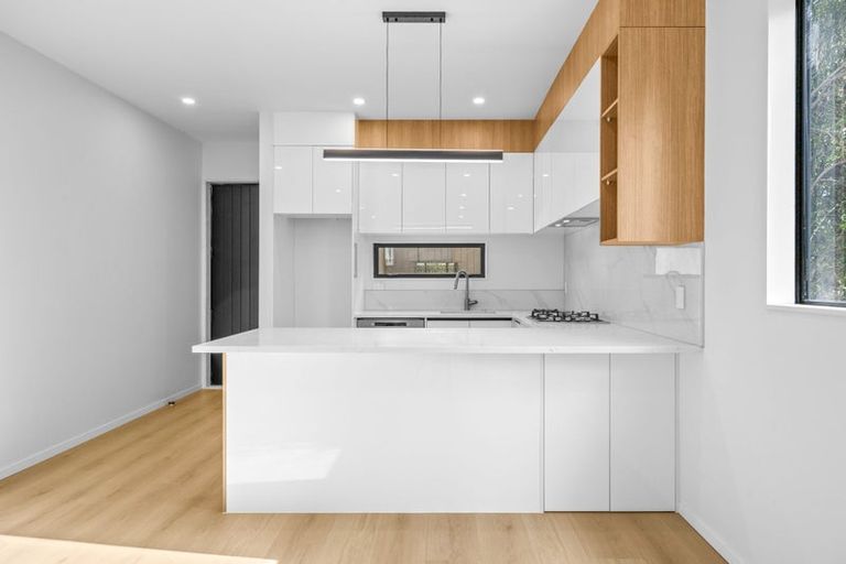 Photo of property in 370e Main Road, Huapai, Kumeu, 0810