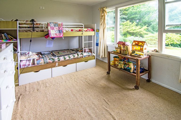 Photo of property in 72 Stanly Street, Eketahuna, 4900