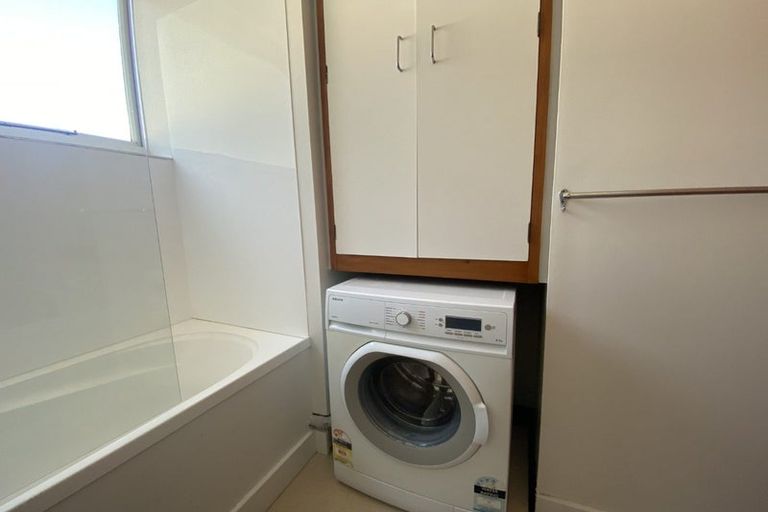 Photo of property in 21 Newbridge Place, Ilam, Christchurch, 8041