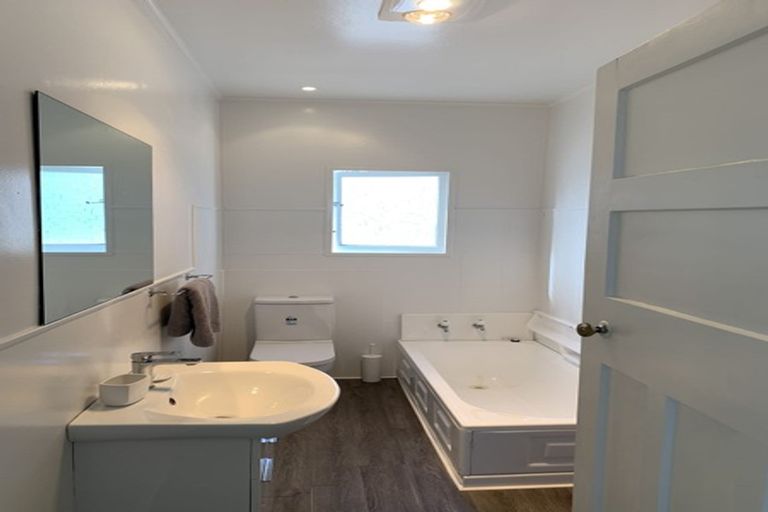 Photo of property in 46 Byron Avenue, Takapuna, Auckland, 0622