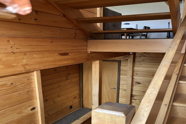 Photo of property in 4/52 Kelburn Parade, Kelburn, Wellington, 6012