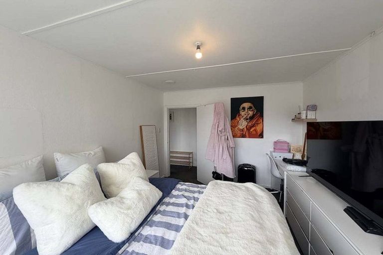 Photo of property in 21 Burgess Street, Green Island, Dunedin, 9018