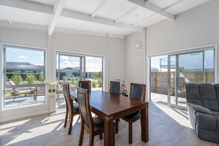 Photo of property in 8 Ngaroma Crescent, Whitianga, 3510