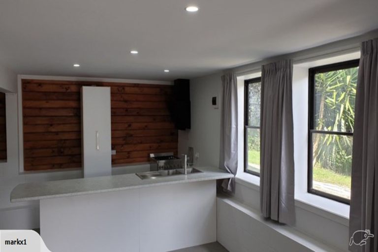 Photo of property in 27 Evans Road, Glen Eden, Auckland, 0602