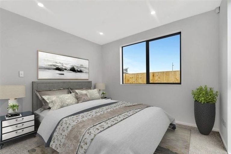 Photo of property in 26 John Gray Street, Papakura, 2110