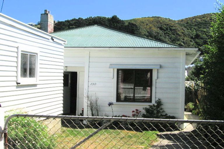 Photo of property in 130 Clyde Street, Island Bay, Wellington, 6023