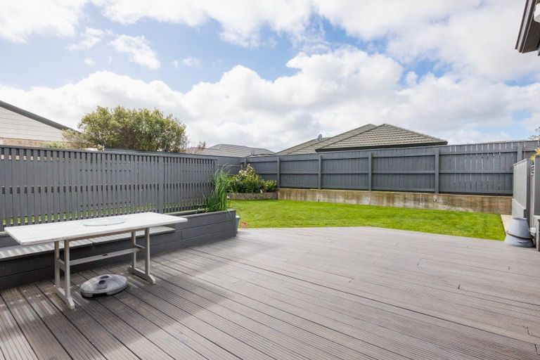 Photo of property in 30 Daniel Place, Kelvin Grove, Palmerston North, 4414