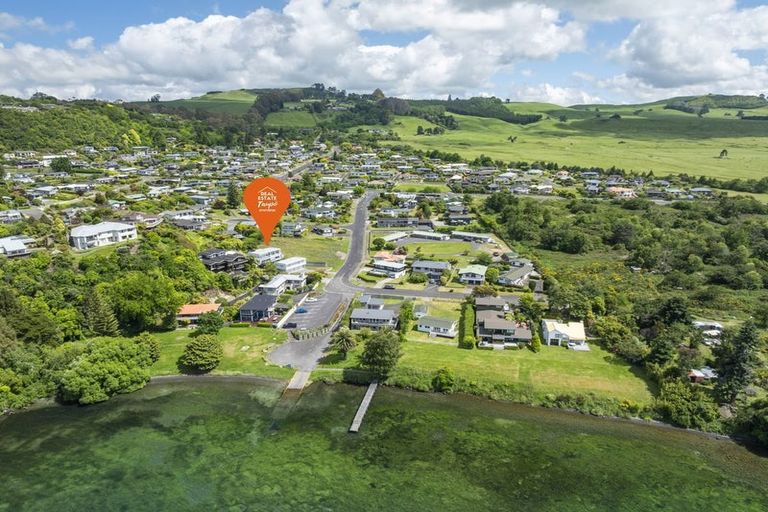 Photo of property in 2/22 Alberta Street, Acacia Bay, Taupo, 3330