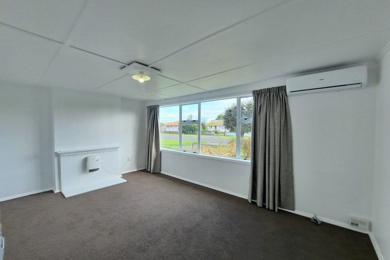Photo of property in 12-14 Dixon Avenue, Hawera, 4610