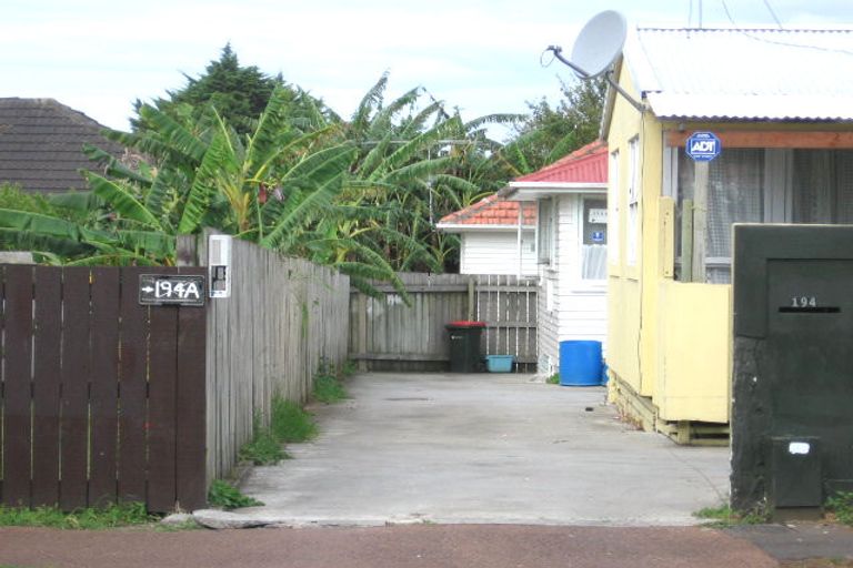 Photo of property in 194 Pilkington Road, Point England, Auckland, 1072