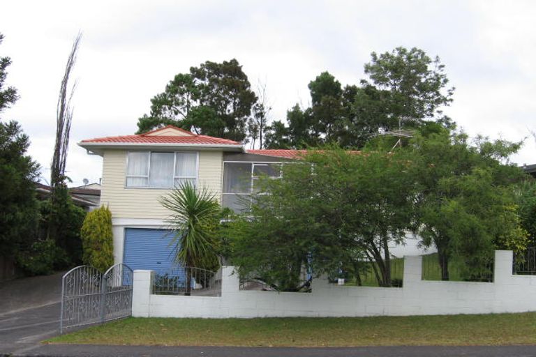 Photo of property in 11 Butterworth Drive, Glendene, Auckland, 0602