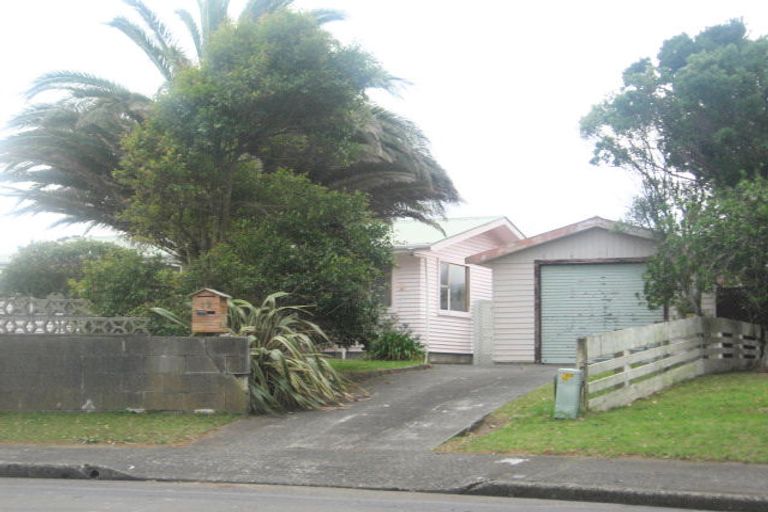 Photo of property in 19 Porter Place, Paekakariki, 5034