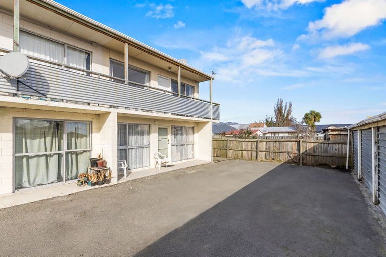 Photo of property in 8/112a Olliviers Road, Phillipstown, Christchurch, 8011