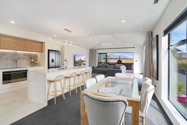 Photo of property in 3 Hunter Lane, Amberley, 7410