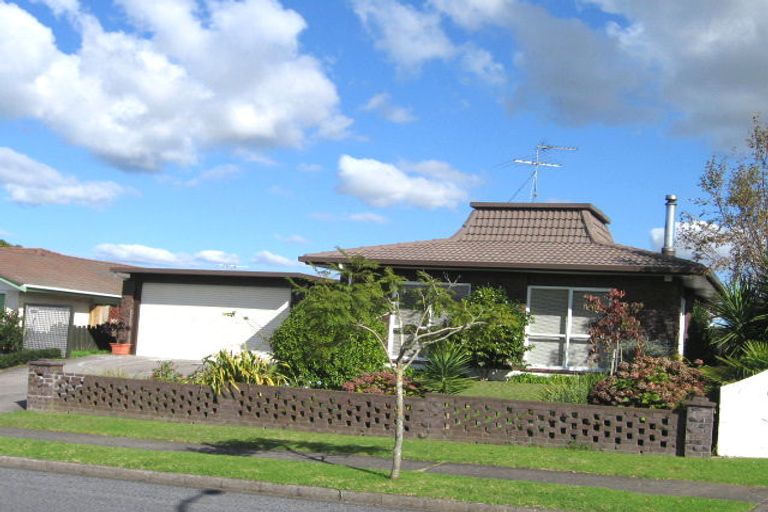 Photo of property in 9 Culver Terrace, Howick, Auckland, 2014