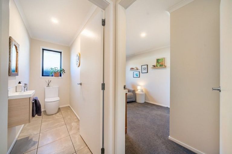 Photo of property in 30 Martingale Drive, Whitby, Porirua, 5024