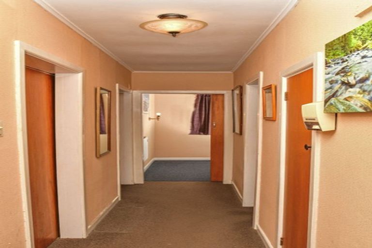 Photo of property in 27 Cureton Street, Morrinsville, 3300