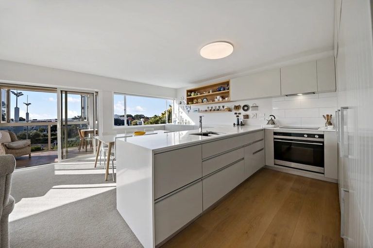 Photo of property in 4/10 Tagalad Road, Mission Bay, Auckland, 1071
