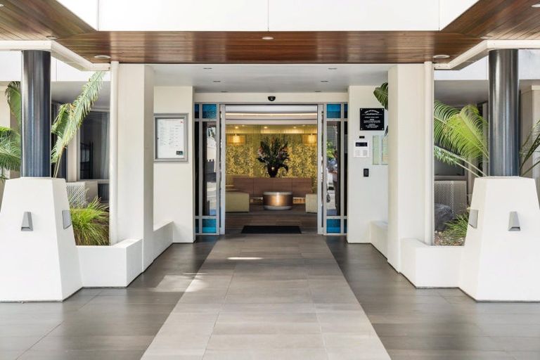 Photo of property in Anchorage Apartments, 408/36 Victoria Road, Mount Maunganui, 3116