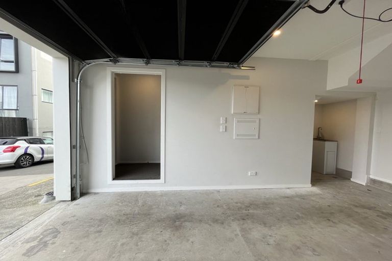 Photo of property in 9 Pukakaho Lane, Papatoetoe, Auckland, 2025