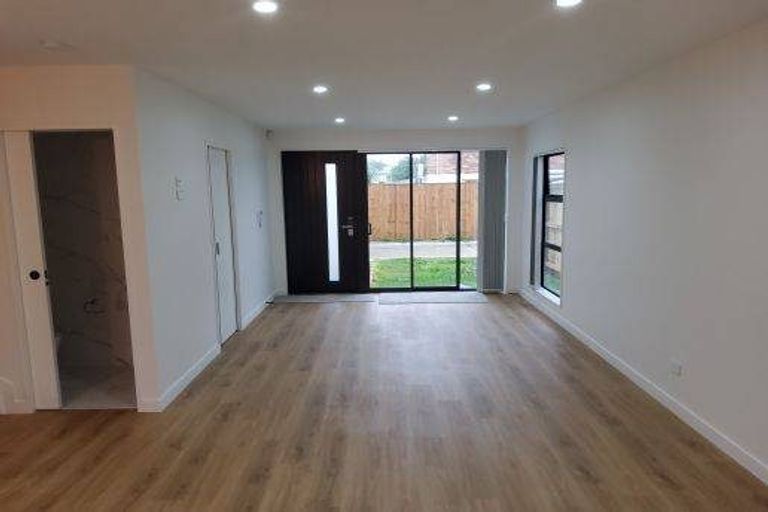 Photo of property in 54d Omana Road, Papatoetoe, Auckland, 2025