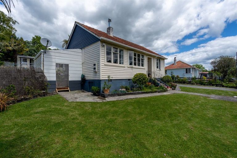 Photo of property in 15 Boswell Street, Kawakawa, 0210
