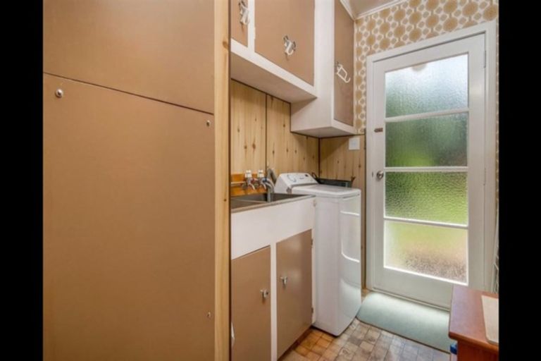 Photo of property in 21 Montana Avenue, Murrays Bay, Auckland, 0630