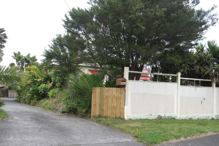 Photo of property in 4078b Great North Road, Glen Eden, Auckland, 0602