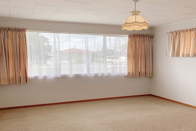 Photo of property in 85 Walworth Avenue, Pakuranga Heights, Auckland, 2010