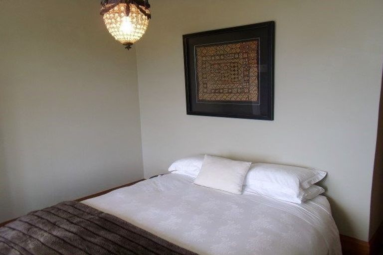 Photo of property in 16 Sealy Road, Bluff Hill, Napier, 4110