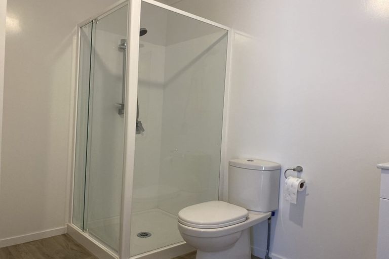 Photo of property in 324a West Coast Road, Glen Eden, Auckland, 0602