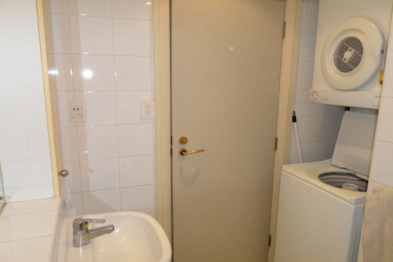 Photo of property in Kelvin House, 1d/16 The Terrace, Wellington Central, Wellington, 6011