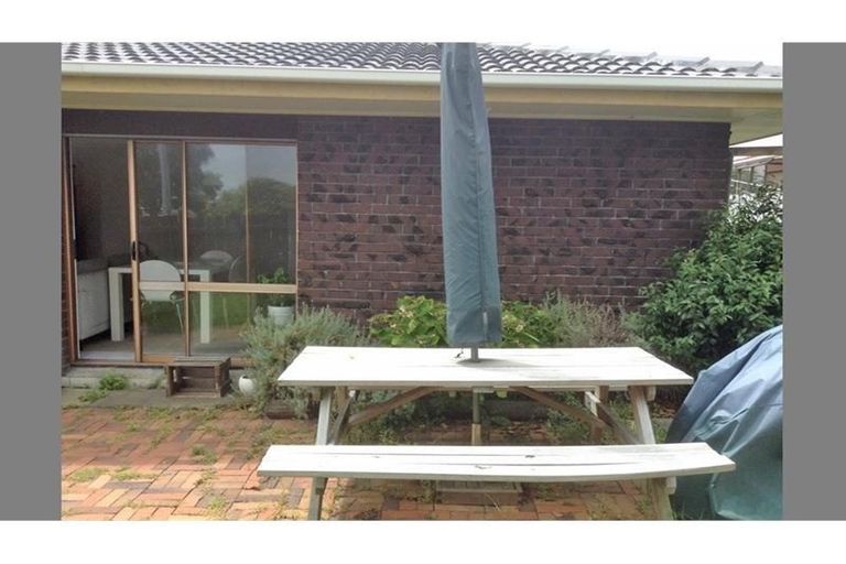 Photo of property in 1/54 Highland Park Drive, Highland Park, Auckland, 2010